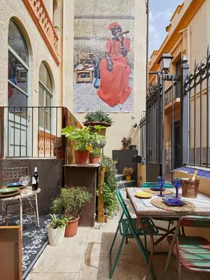 Un restaurante o sitio para comer en La Indiana de Begur, Petit Hotel Boutique