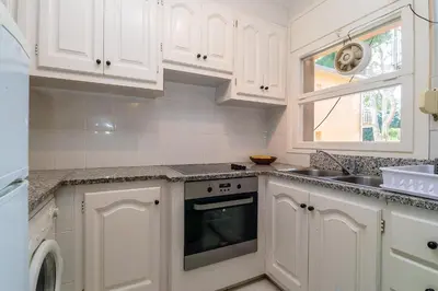 Una cocina o zona de cocina en AJ-7 CALELLA DE PALAFRUGELL, 4 Pax