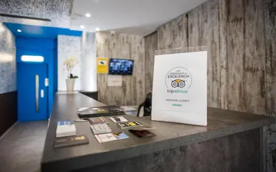 Una televisión o centro de entretenimiento en Hostal Ribas