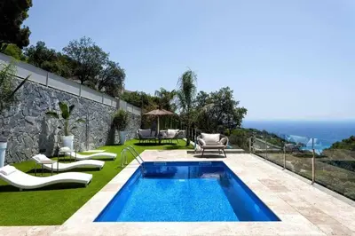 Piscina en o cerca de Lujo con piscina climatizada,jacuzzi,playa privada