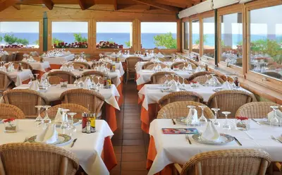 Un restaurante o sitio para comer en Camping Bon Repós