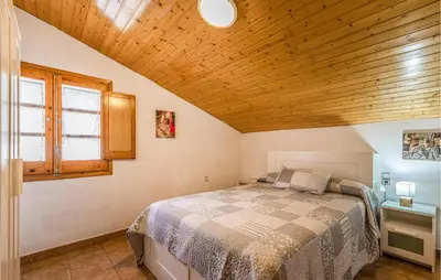 Cama o camas de una habitación en 4 Bedroom Nice Home In Riells I Viabrea
