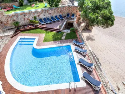Piscina en o cerca de Holiday Home Crystal by Interhome