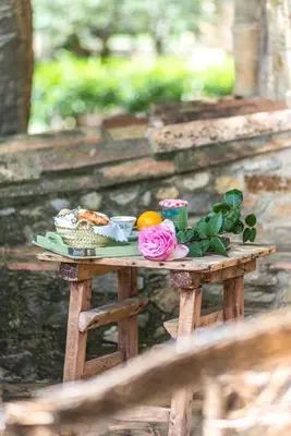 Comida en o cerca of this country house