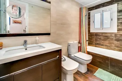 Un baño de Vivalidays Es Blau - Blanes - Costa Brava