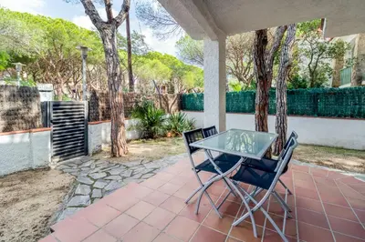 Jardín al aire libre en Hauzify I Apartament Edelweiss