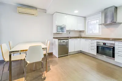 Una cocina o zona de cocina en Hauzify I Apartament Edelweiss