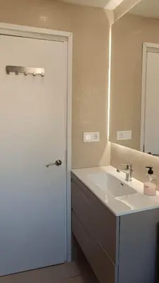 Un baño de Apartamento a 150 metros de la playa en la Fosca