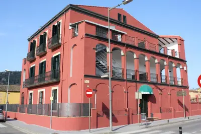 Edificio en el que se encuentra el apartahotel