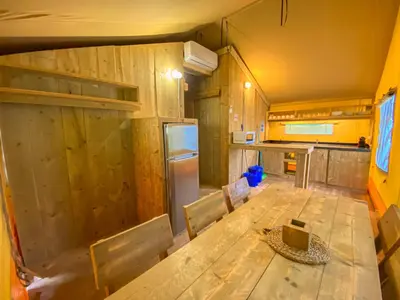 Una cocina o zona de cocina en Càmping Parc Gualba