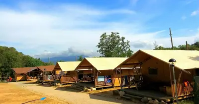 Edificio en el que se encuentra el camping