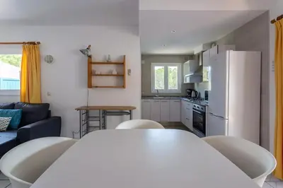 Una cocina o zona de cocina en Sea près des Golfs