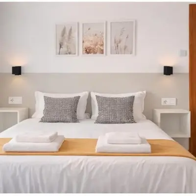Molí de Mar Hostal - Check-in autónomo 24 h