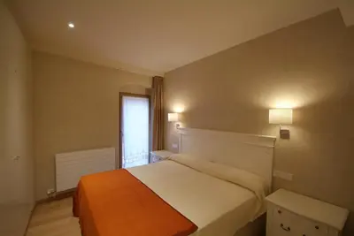 Cama o camas de una habitación en Beautifully furnished luxury apartment in Barri Vell, Girona