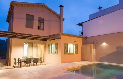 Piscina en o cerca de CASA DEL PI