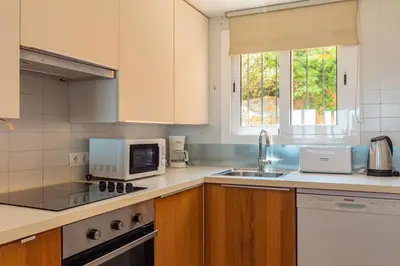 Una cocina o zona de cocina en B-16