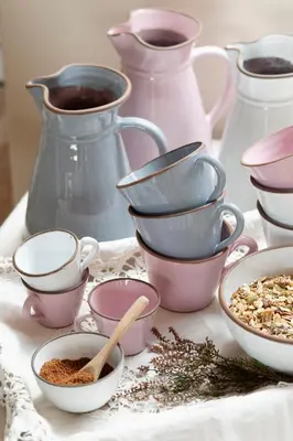 Utensilios para hacer té y café en Arkhé Hotel Boutique Pals