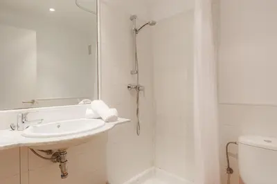 Un baño de Canadell 2º 2ª