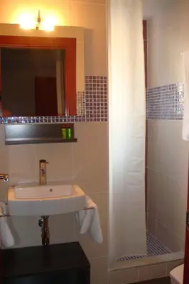 Un baño de Casablanca Suites - Adults Only