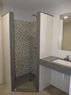 Un baño de Apartaments Tropic