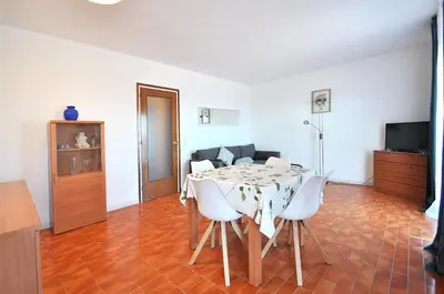 Una televisión o centro de entretenimiento en Apartment Doble-4CD