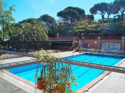 Piscina en o cerca de Lily