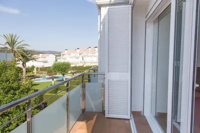 Un balcón o terraza de Casa 11 - Parc Sant Ramon, descanso y armonía