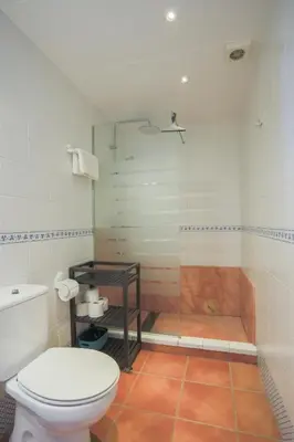 Un baño de Caseta de Begur - céntrica y con vistas