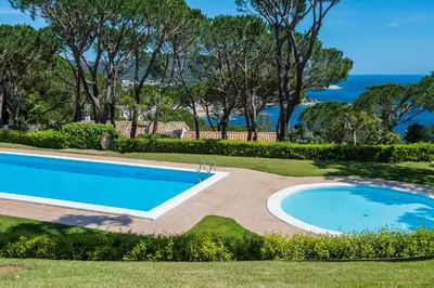 Piscina en o cerca de E-2 CALELLA DE PALAFRUGELL 8 PAX