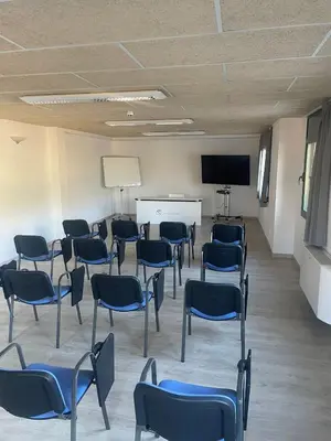 Una televisión o centro de entretenimiento en Casa Santa Elena