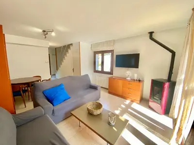 Una televisión o centro de entretenimiento en Villa Cinquella
