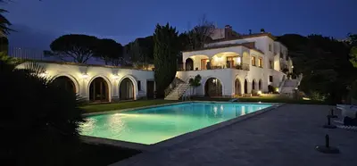 Piscina en o cerca de Villa Maricel