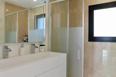 Un baño de Exclusiva Villa La Dolça en Calonge