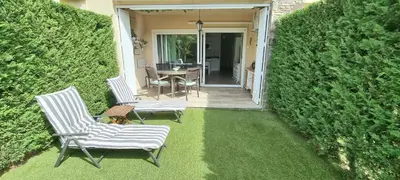 Jardín al aire libre en VIDABRAVA Sagaro garden, Jardin privado, piscina, 150 m playa