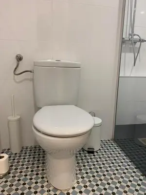 Un baño de La Pineda