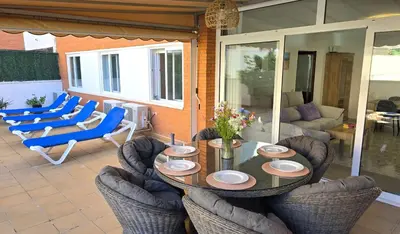 Zona de estar de NEXTHOME Pool & Terrace