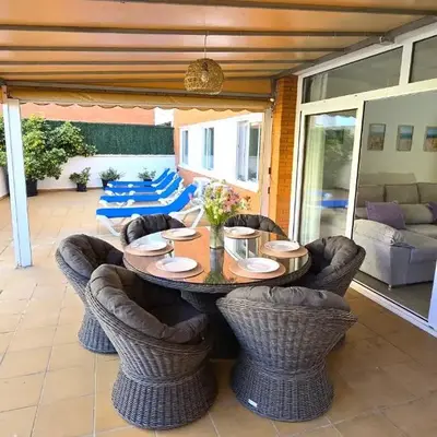 NEXTHOME Pool & Terrace
