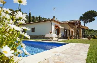 Piscina en o cerca de Cal Nano (Casa Rural)