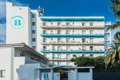 Edificio en el que se encuentra el apartahotel