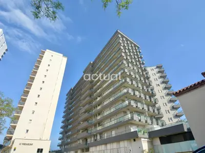 Edificio en el que se encuentra el apartamento