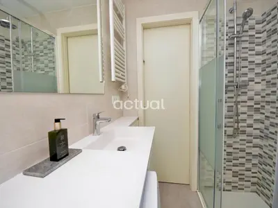 Un baño de Elypalace C-5