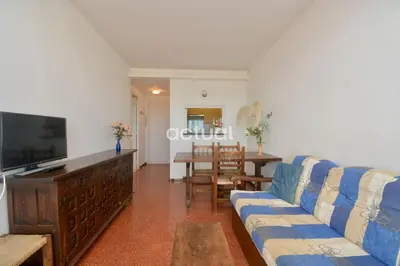 Una televisión o centro de entretenimiento en Catalunya F-2