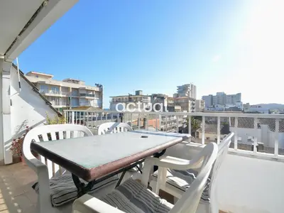 Un balcón o terraza de Atico C/ Iglesia
