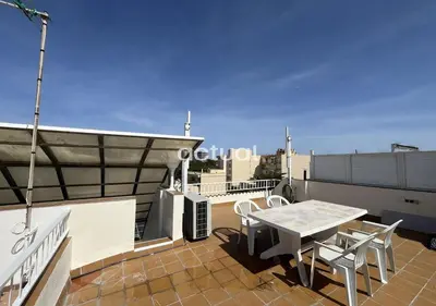 Un balcón o terraza de Atico C/ Iglesia