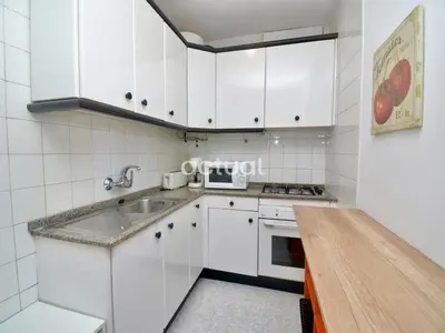 Una cocina o zona de cocina en Politur F-1