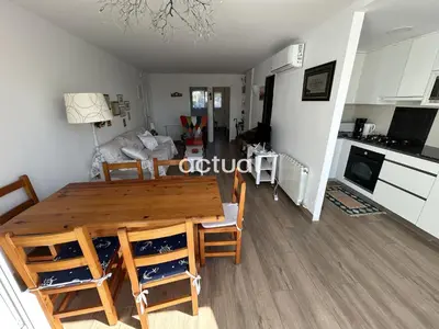Una cocina o zona de cocina en Politur F-42