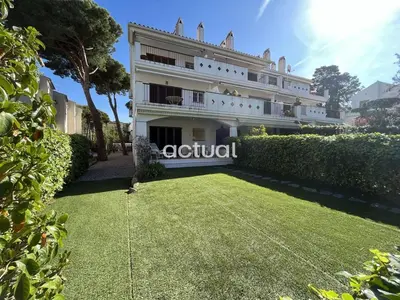 Jardín al aire libre en Residencial S´Agaro Bajos Dcha