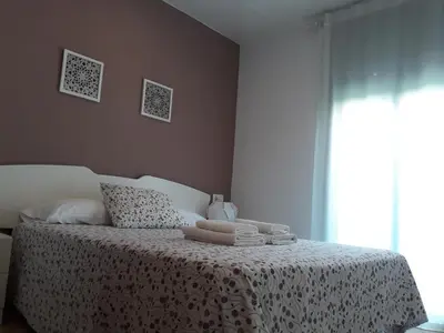Cama o camas de una habitación en Royal Apartament-200m From Beach- Wifi