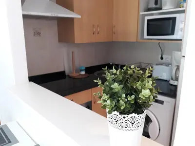 Una cocina o zona de cocina en Royal Apartament-200m From Beach- Wifi