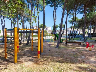 Zona de juegos infantil en Apartment Nautic II by Interhome